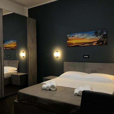 Hotel Neyra Beach Rimini Eksteriør bilde