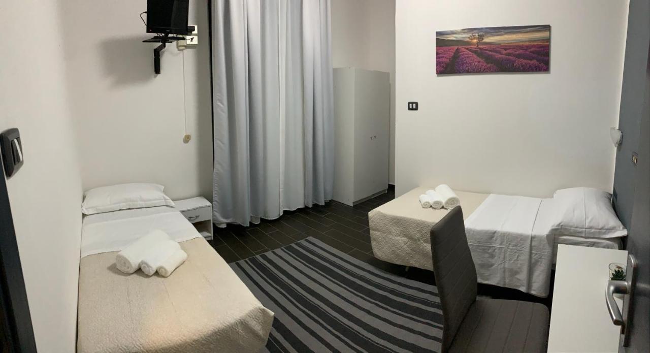 Hotel Neyra Beach Rimini Eksteriør bilde