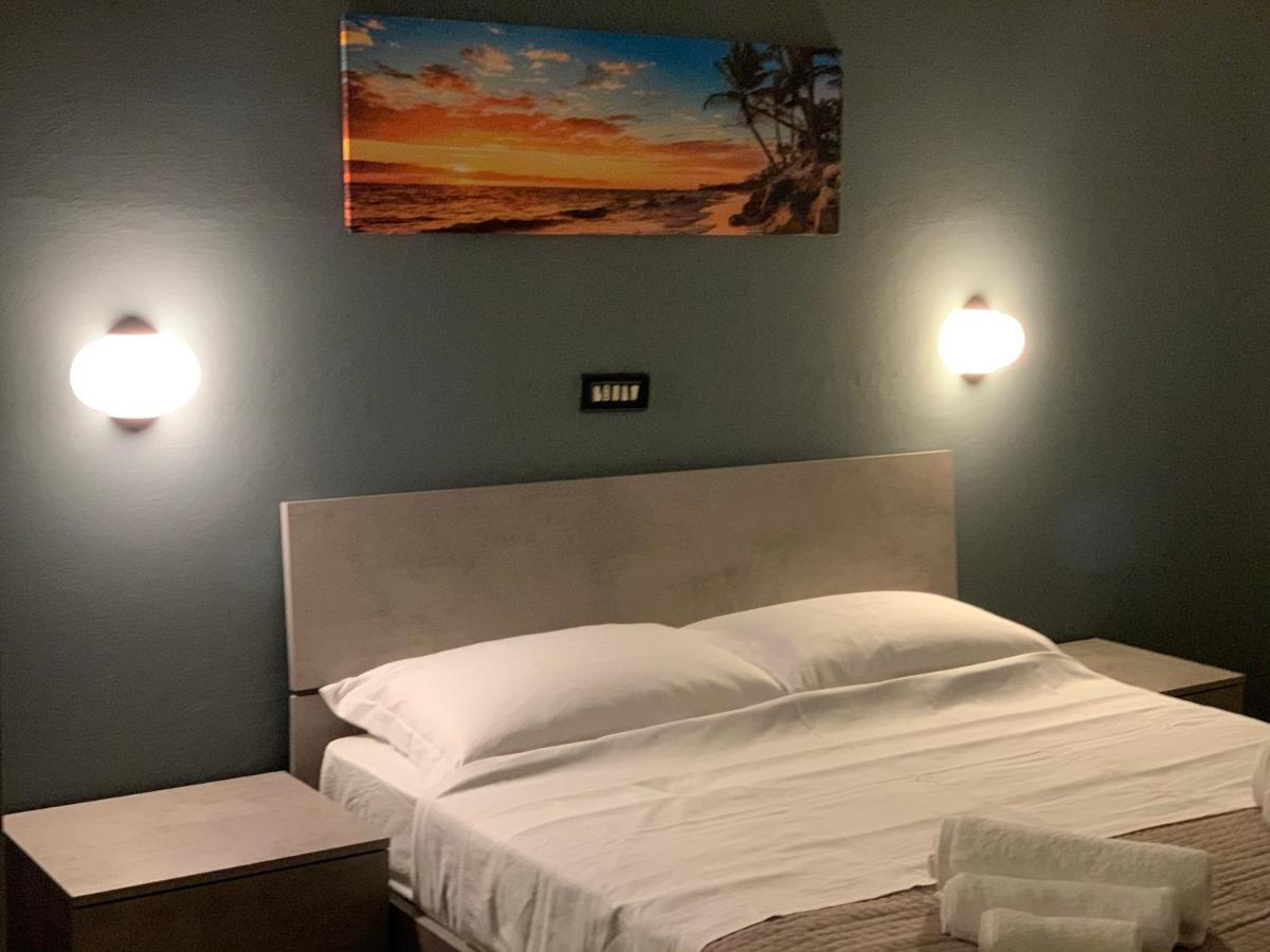 Hotel Neyra Beach Rimini Eksteriør bilde