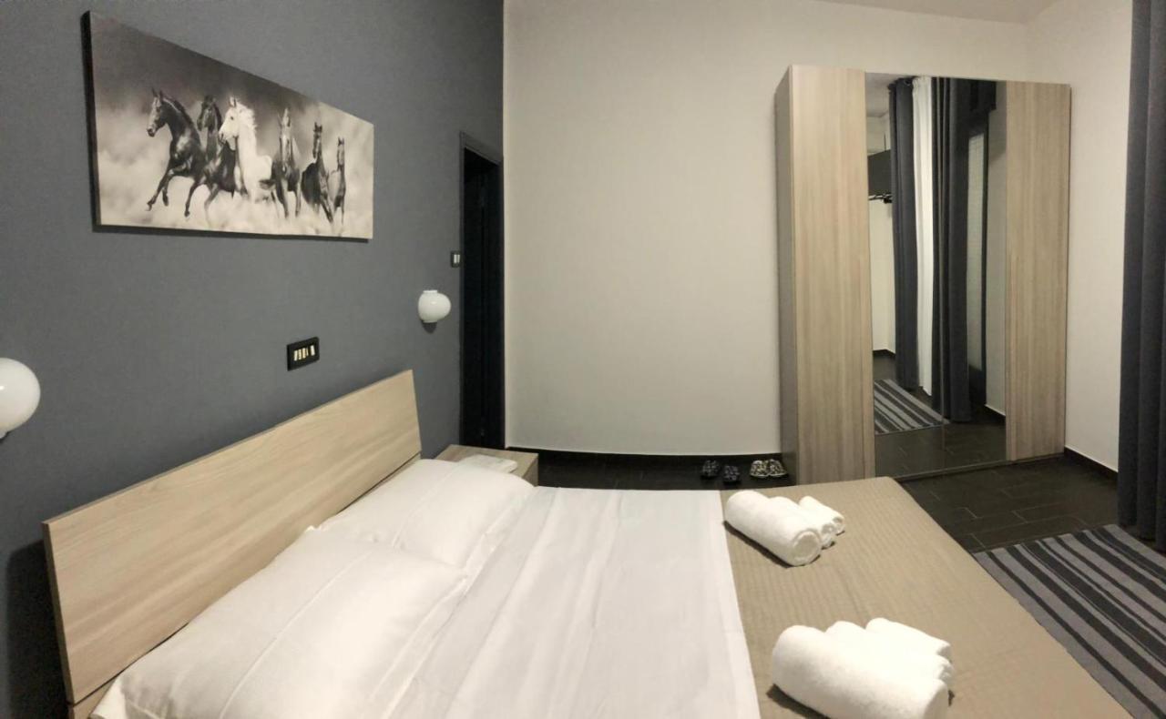 Hotel Neyra Beach Rimini Eksteriør bilde