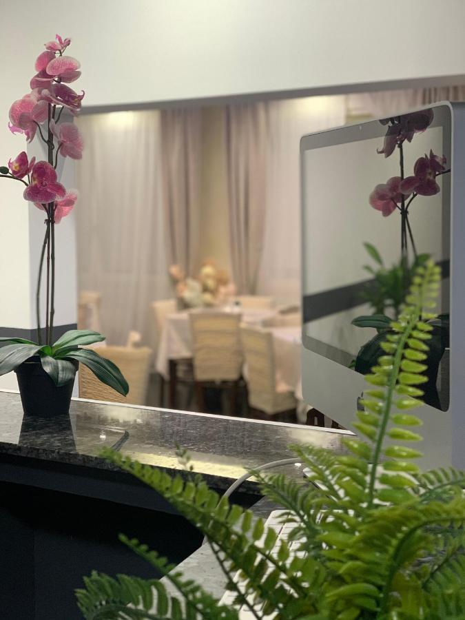 Hotel Neyra Beach Rimini Eksteriør bilde
